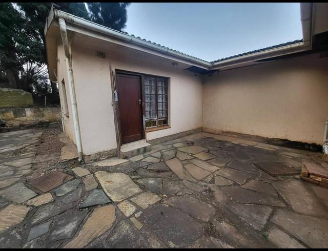 1 BEDROOM PROPERTY TO RENT IN EVEREST HEIGHTS